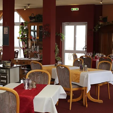 Hotel Taunus 4*