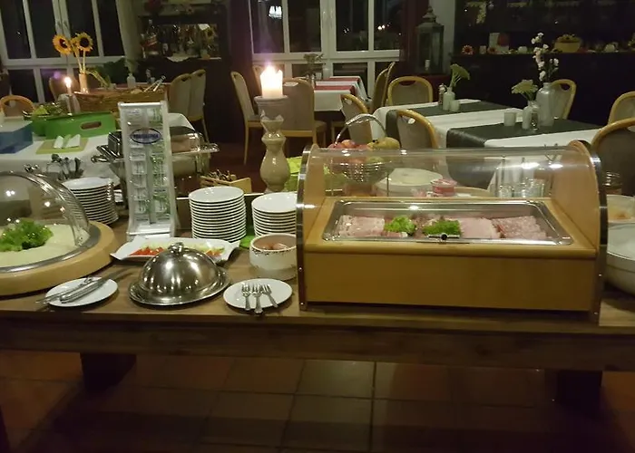 陶努斯酒店 4* 巴德坎贝格